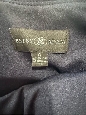 Betsy & Adam Dark Navy Dress Label Detail